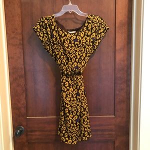 Leopard print Sweater dress with tie at waist.